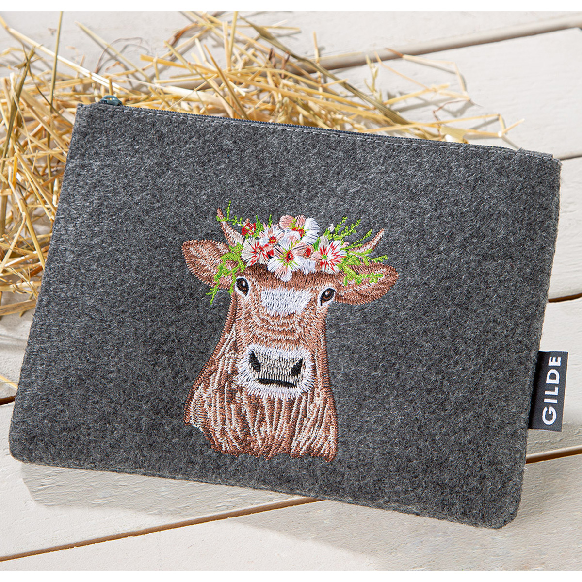 Kosmetiktasche Kuh Adelheid, Filztäschen mit Reißverschluß und Kuhmotiv bestickt, 20x15cm, Gilde 