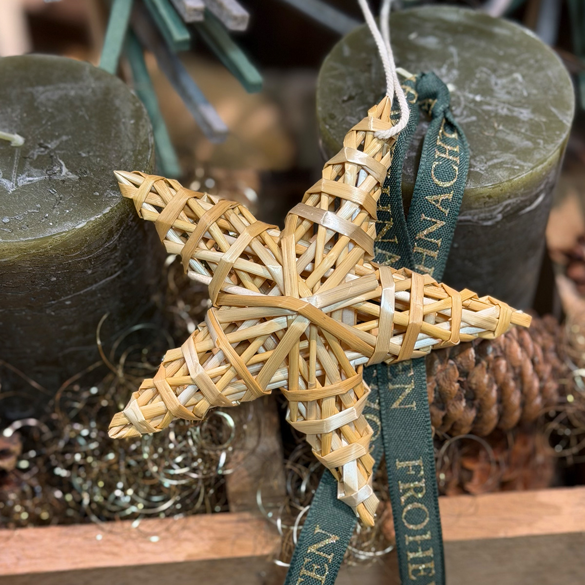 Deko Strohstern Weihnachten, Christbaumschmuck aus Strohfasern, 11cm, Halbach