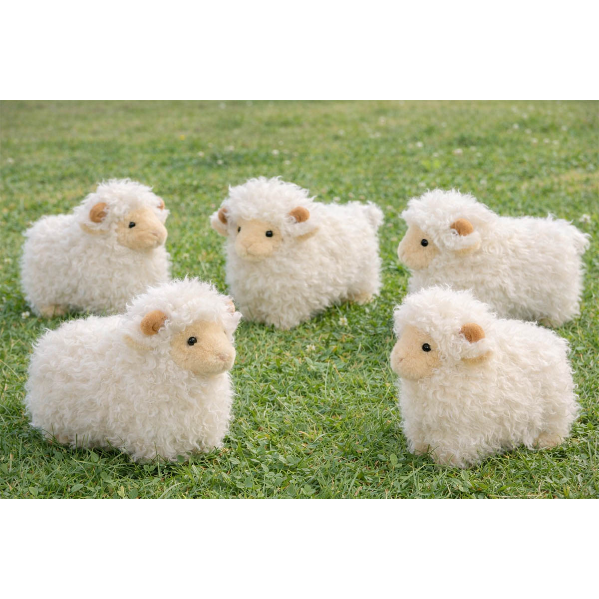 Plüschtier Schaf, kuscheliges woll-weißes Schaf, 30cm