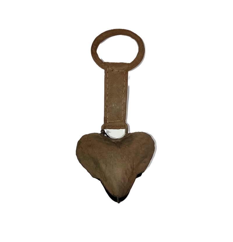 Deko Glocke Herz mit Klang, Metallglocke in Herzform und Lederband mit großer Schlaufe