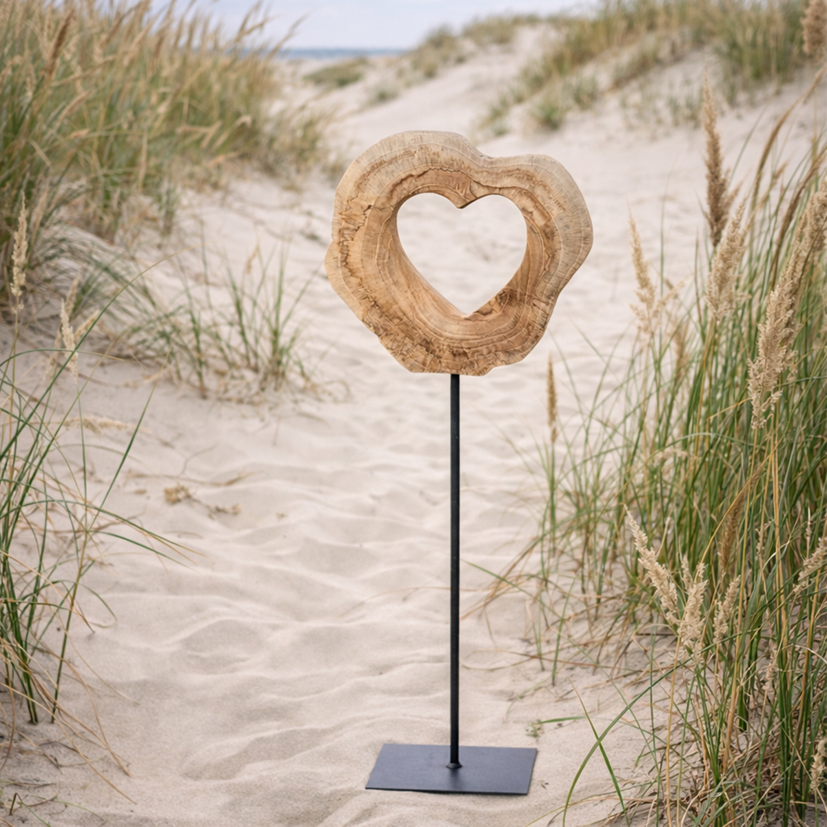 Deko Herz Naturholz auf Ständer, Holzherz Herz im Herz, 65cm, WMG Grünberger