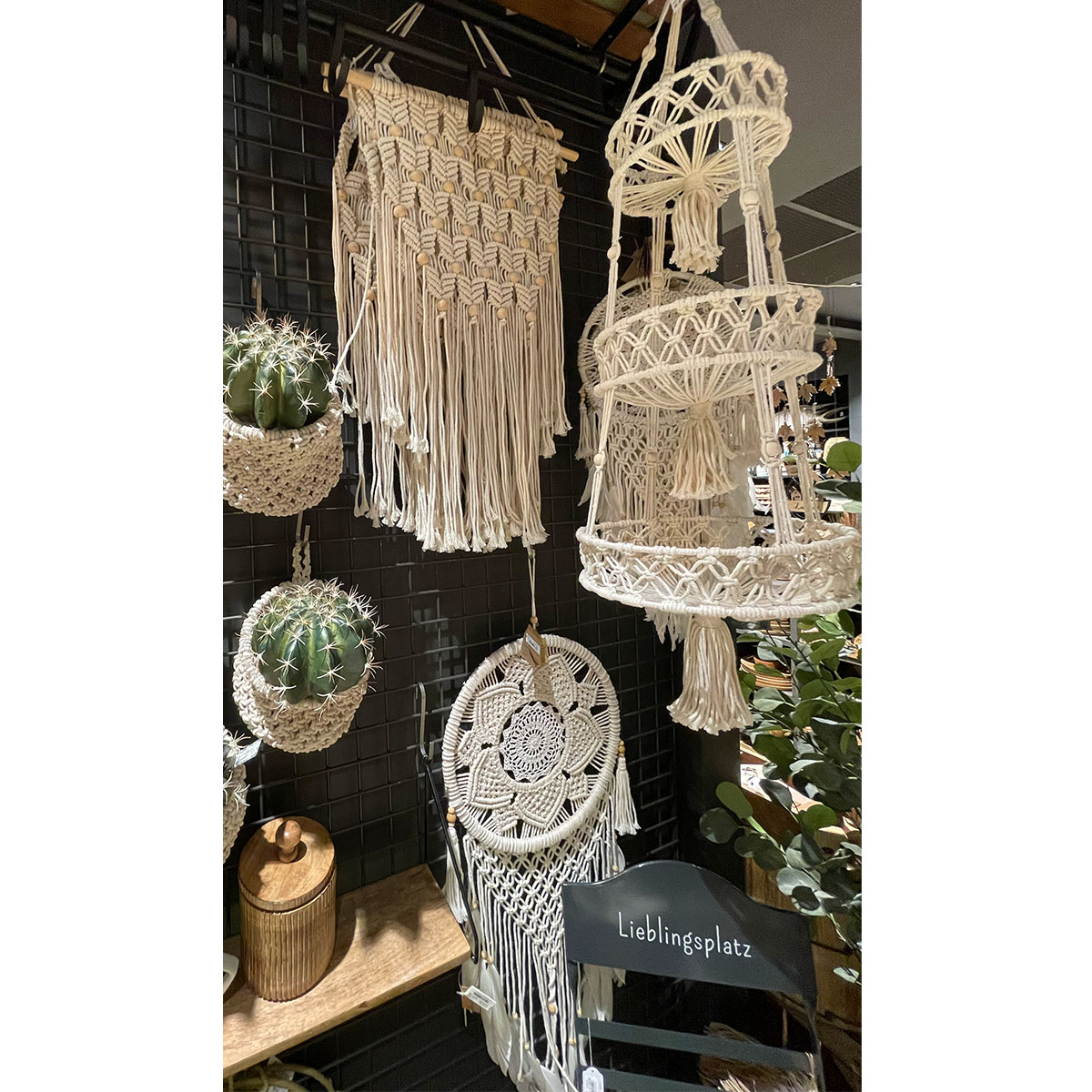 01429_01J8A794CQPS8EMS7H9QRVKXJ9cGKNBituWDC7Z