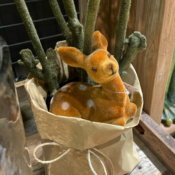 Deko Reh Bambi samtlook braun, Kunststoffbambi liegend, 13cm